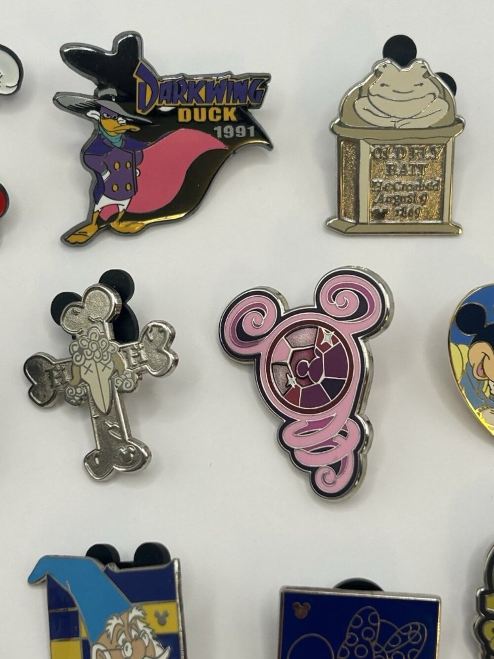Lot Of 15 Walt Disney Trading Pins Minnie Mouse Atlantis Winnie The Pooh Haunted - Picture 4 of 13